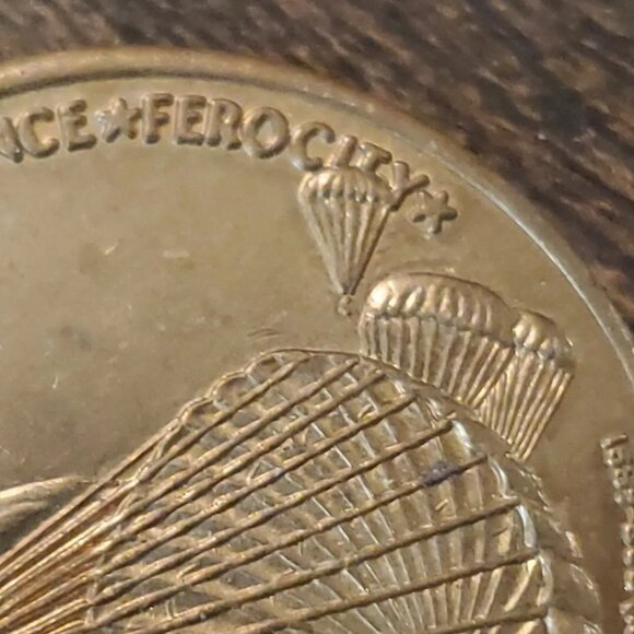 18th / XVIII Airborne Corps Vintage 1983 Army Challenge Coin / Gold Plated - Picture 10 of 14